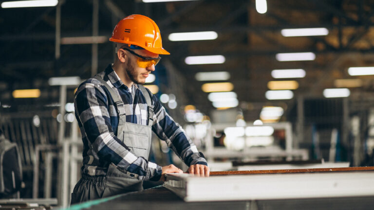 Сменная работа увеличивает риск госпитализации с COVID-19 в 2-3 раза
